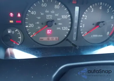 2001 Infiniti G20 Luxury z USA, uszkodzony, nr VIN JNKCP11A51T401855